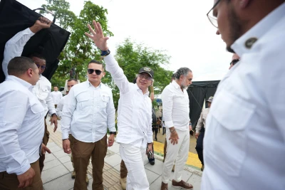 Dos décadas de espera: Petro pide acelerar vía Medellín - Quibdó