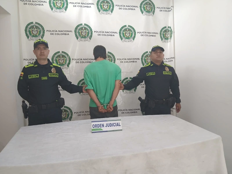 Lo detuvieron en la calle y descubrieron que lo buscaba la justicia en Bucaramanga