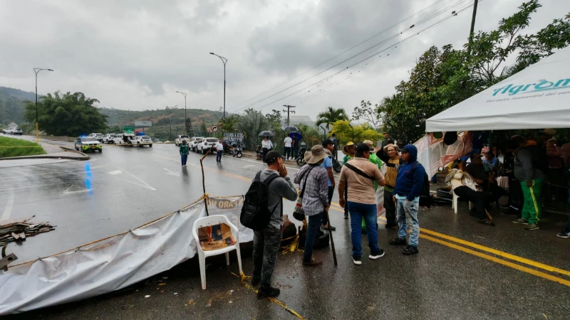 ¡Atento! Conozca los puntos de bloqueos por las protestas en Bucaramanga y Santander