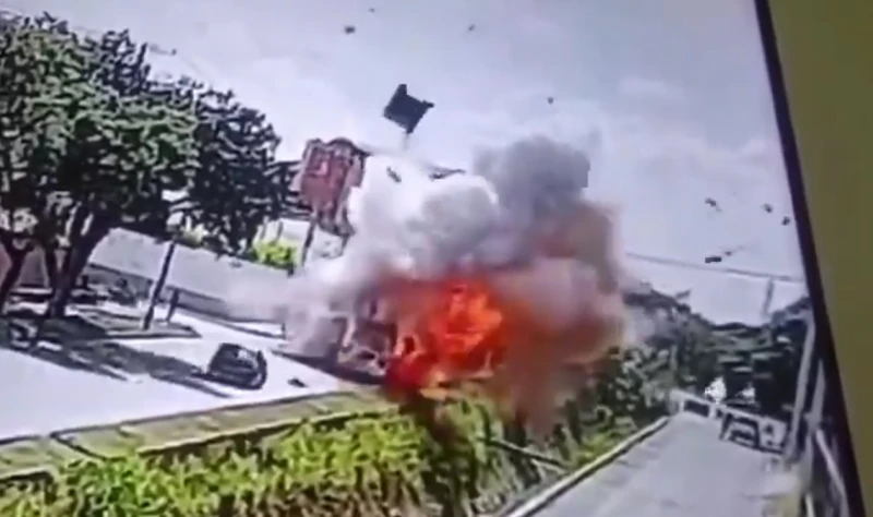 Video: Cámara captó atentado con carro bomba contra batallón en Cali