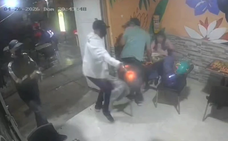 Revelan estremecedor video del homicidio de dos personas en un restaurante de Piedecuesta