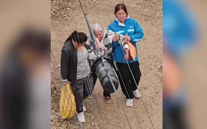 Abuelita maltratada por sus dos hijas desata indignación en Bogotá