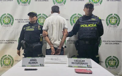 Lo amenazó con navaja para robarle el celular y terminó capturado en Fontana