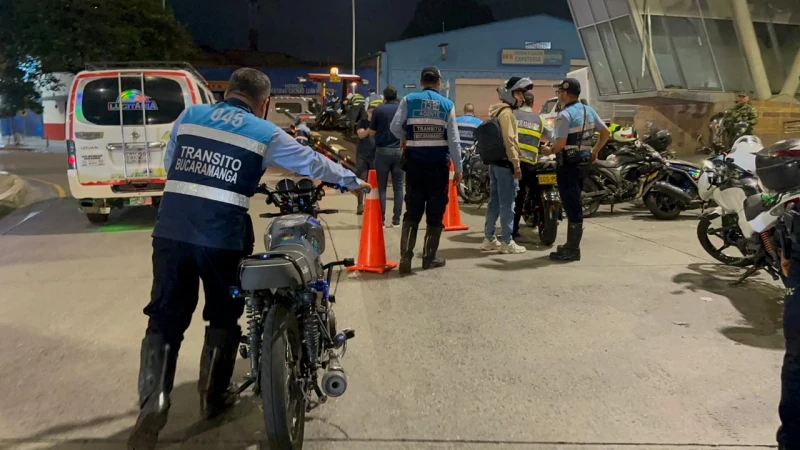 Operativo en el centro de Bucaramanga dejó más de 150 motos inmovilizadas