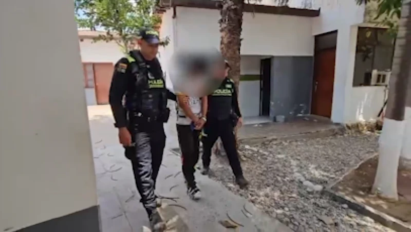 Incautan pistola con proyectiles y 200 gramos de estupefacientes en Los Cámbulos, Girón