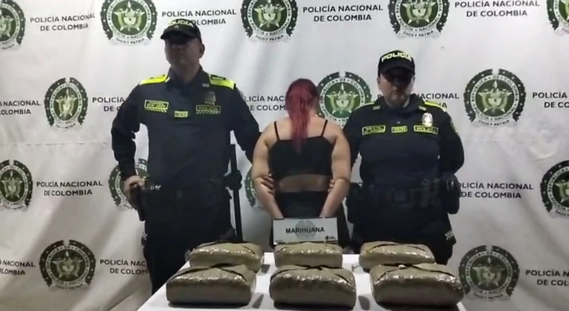 Mujer fue perseguida y capturada con seis panelas de marihuana en Estoraques II, Bucaramanga