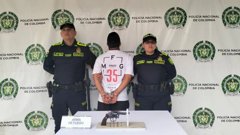 Policía frustró la huida de hombre armado en el barrio Mutis