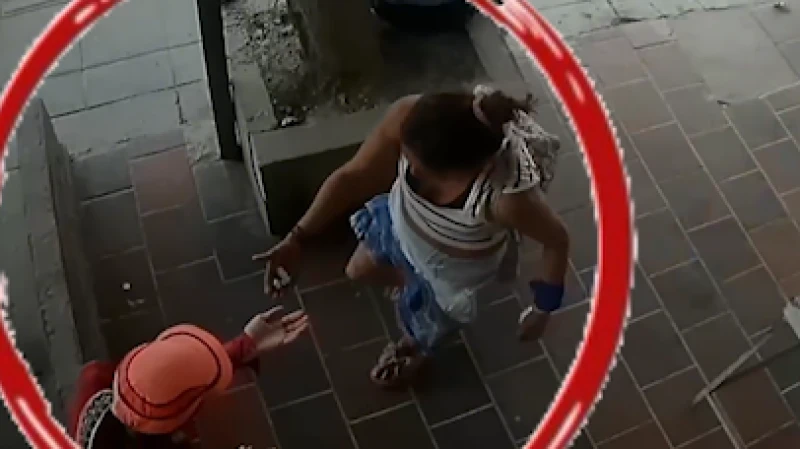 Le siguieron la pista y la sorprendieron con decenas de dosis de bazuco en Girón