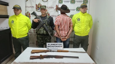 Dos escopetas y 130 cartuchos: así cayó hombre señalado de amenazar a toda una vereda en Santander