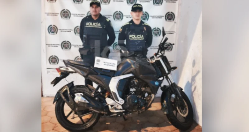 Moto hurtada apareció con placa falsa en una calle de Piedecuesta