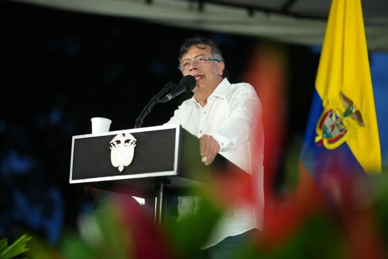Petro tilda de "criminal" y "extorsionista" a la congresista del Pacto Histórico que pide su suspensión