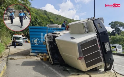 Volcamiento de tractomula paralizó la vía entre Lebrija y Girón