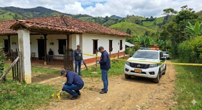 Ocho criminales armados amordazaron a una familia y les vaciaron tres fincas en Santander