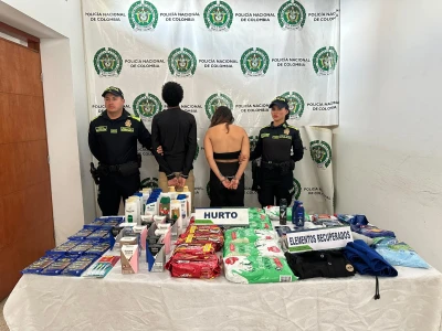 Capturan a pareja señalada de robar mercancía mediante “hormigueo” en Bucaramanga