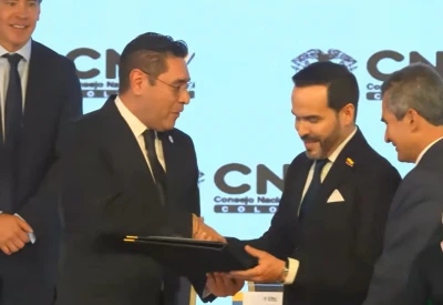 CNE entregó credencial a Abelardo De La Espriella como nuevo presidente electo de Colombia