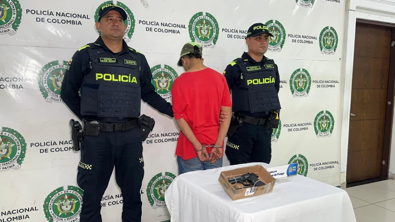 Capturan a extranjero con una pistola traumática y munición modificada en Bucaramanga