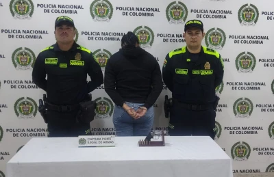 Mujer sembró el pánico en La Cumbre, Floridablanca, tras disparar un arma