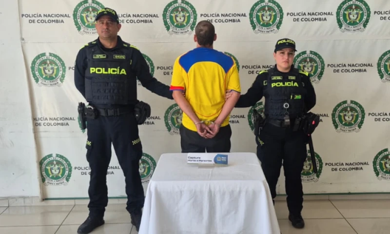 Apuñaló a un joven para robarle el celular, la billetera y el casco en Bucaramanga