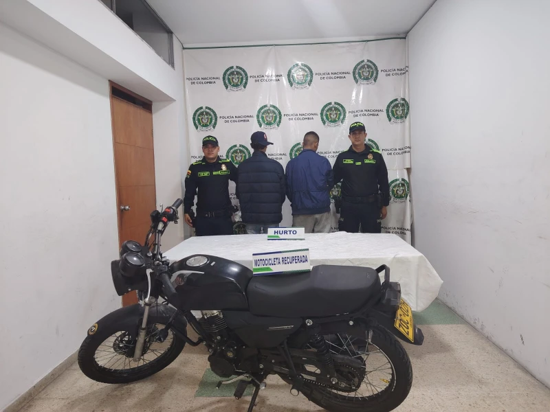 Dos extranjeros fueron capturados tras robarse una motocicleta en Bucaramanga