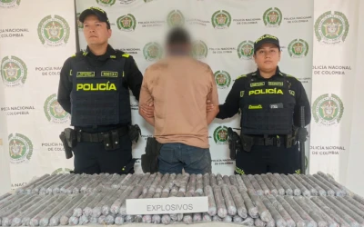 Cayó con un bulto que escondía 102 barras de explosivos en Santander