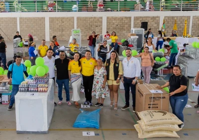 Entregan 48 proyectos productivos a víctimas del conflicto armado en Girón