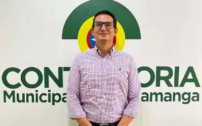 Por no reintegrar a funcionaria con discapacidad, ordenan arresto contra contralor de Bucaramanga