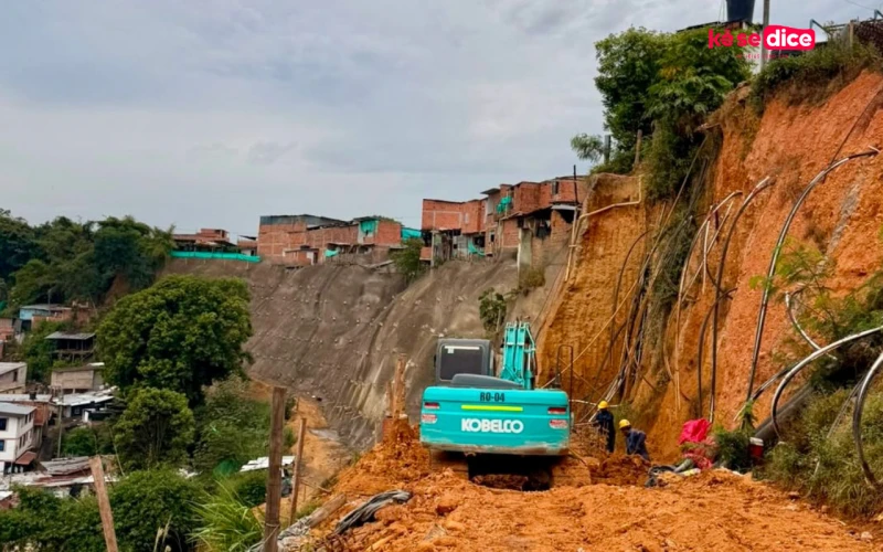 El barrio La Feria respira con más tranquilidad: talud ya tiene más del 90 % de intervención