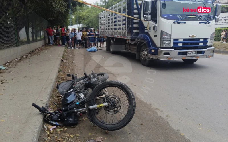 ¡Trágico domingo! Un muerto y un herido grave dejó brutal choque de moto en la vía Chimitá