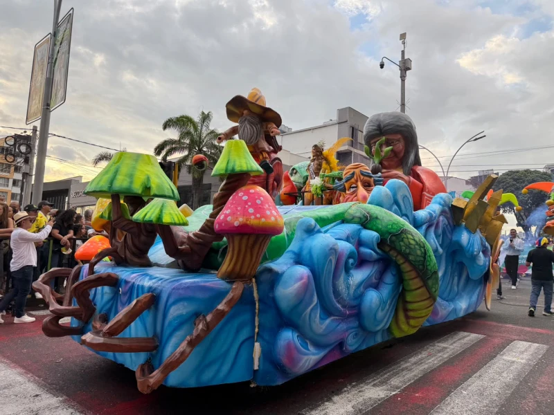 La Feria Bonita 2026 ya empezó a tomar forma con la construcción de sus carrozas