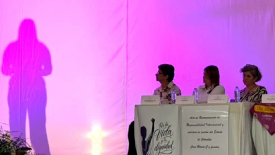 Colombia le pidió perdón a mujer que fue abusada y marcada por las AUC