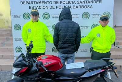 Una motocicleta robada en Bogotá apareció en Santander: un hombre fue capturado