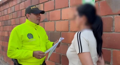 Así actuaba la mujer que habría estafado a nueve personas con carros de alta gama en Bucaramanga