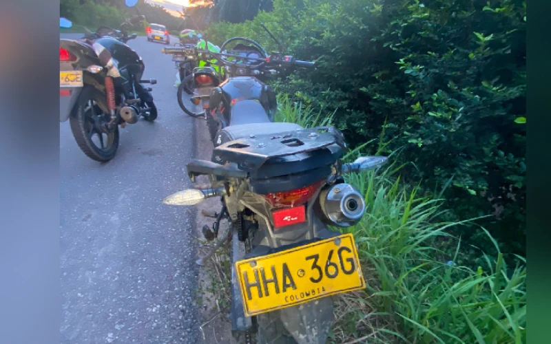 Dos hermanas se accidentaron en una moto en Santander: una murió, la otra está grave