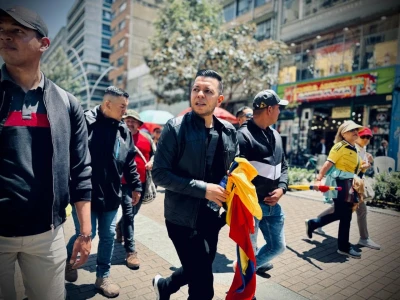 Jota Pe Hernández radica proyecto para permitir el servicio militar voluntario hasta los 28 años