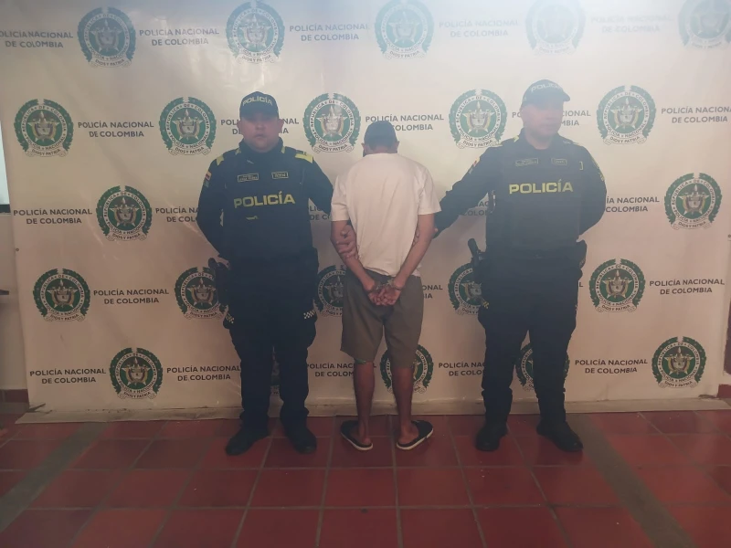¡Lo pillaron! Cayó hombre que era buscado por hurto y receptación en Bucaramanga