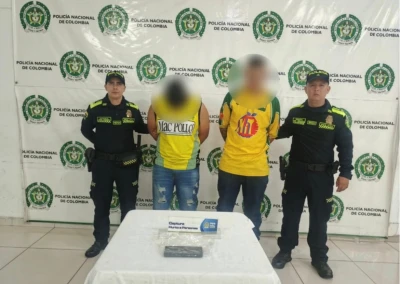 Con el celular robado y cuchillo en mano cayeron dos jóvenes en el centro de Bucaramanga