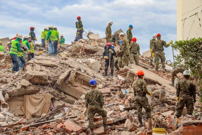 Número de víctimas por el terremoto asciente a 304 fallecidos y 4187 heridos