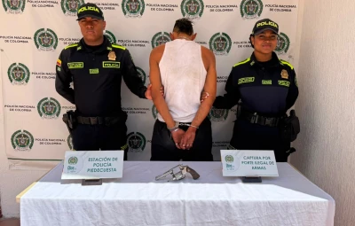 Lo agarraron en el Centro de Piedecuesta portando un revólver calibre .32