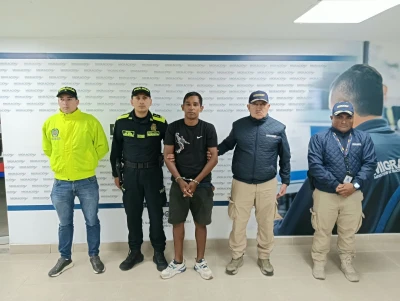 Integrante del Tren de Aragua cayó en un retén en Bucaramanga: lo buscaba la Interpol