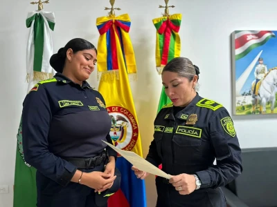 Patrullera recibió por error $1 millón por Nequi y lo devolvió: le dieron un reconocimiento