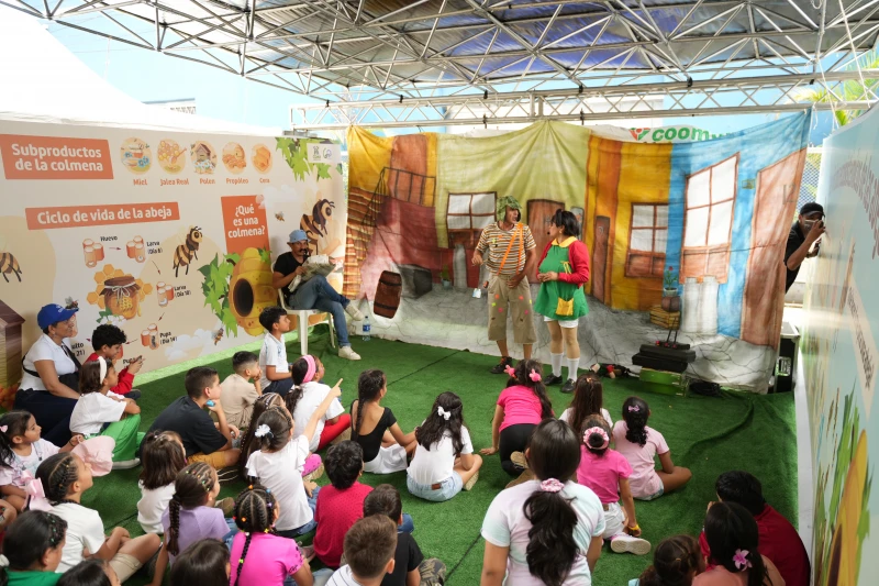 Ke se dice -  H_ 4FRNV CUARTA FERIA REGIONAL NEGOCIOS VERDES -- ZONA KIDS SHOW VECINDAD CHAVO _010