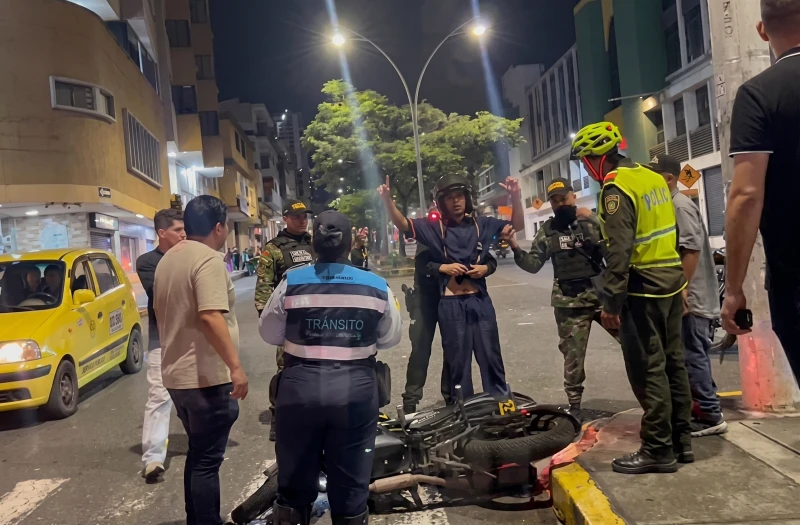 Armas blancas, accidentes y lágrimas: así fue el operativo en el Centro de Bucaramanga