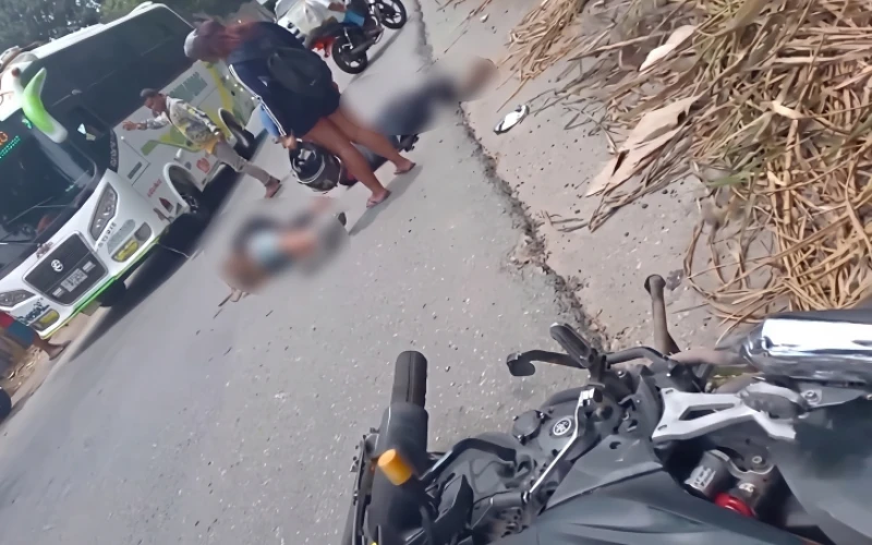 Dos personas resultaron gravemente heridas en un accidente de moto en Bucaramanga
