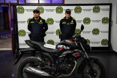 Motocicleta reportada como robada apareció abandonada en El Palenque, Girón