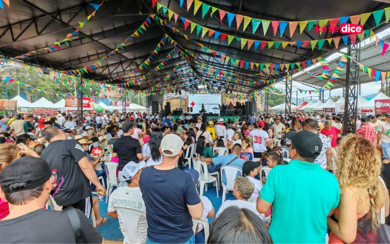 Se comió sabroso en La Feria: así arrancó el Lechona Fest en Bucaramanga