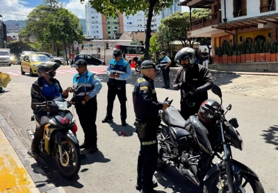 Gobierno prepara reforma al Código Nacional de Tránsito: buscan frenar abusos y fotomultas