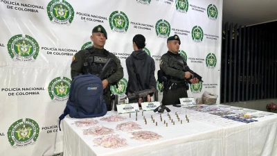 Armado hasta los dientes: cayó con una UZI, un revólver y más de 1.300 dosis en Bucaramanga