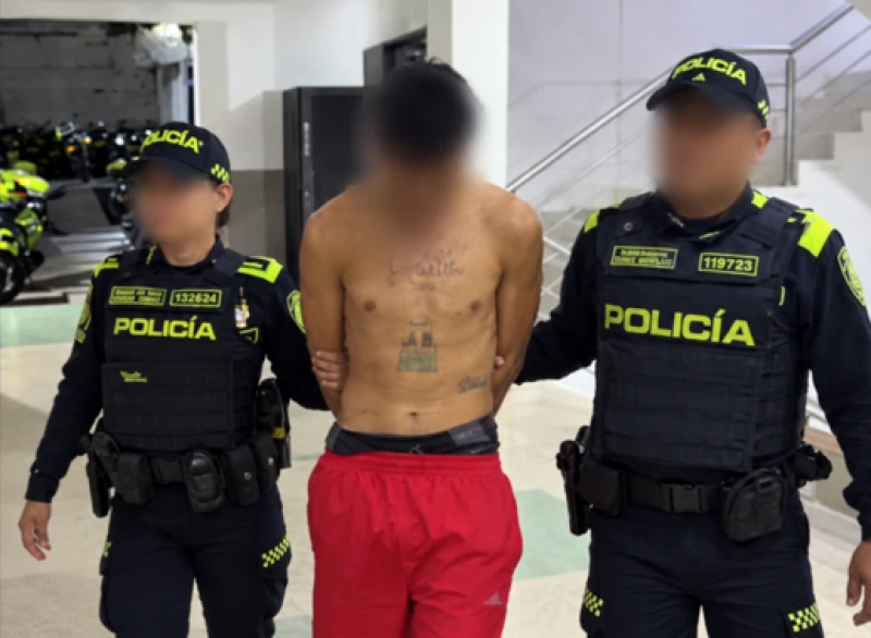 Con tres armas de fuego dentro de una bolsa: así cayó un joven de 23 años en Bucaramanga