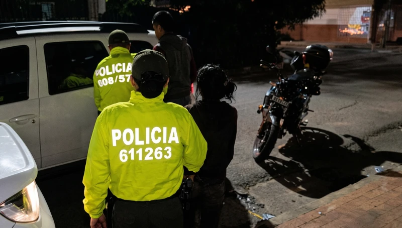 Cinco allanamientos dejaron tres capturados por armas y drogas en Bucaramanga y Girón