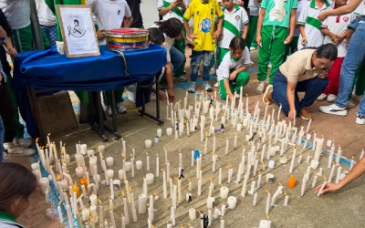 Colegio Mario Morales rinde homenaje a estudiante que murió en un accidente en Girón